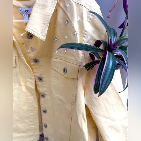 🤠 Denim Bomber Jacket Yellow embroidered details - Picture 6 of 7